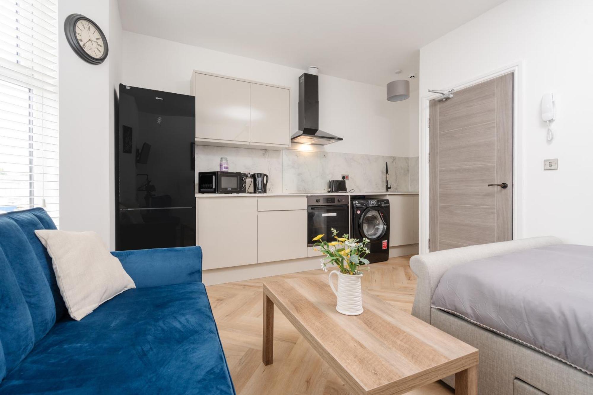 Orange Rentals - Ideal Liverpool Studio Stay For 4 , Free Parking 외부 사진